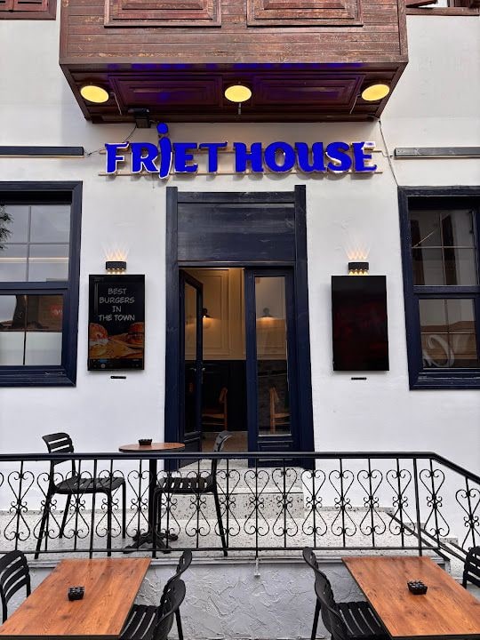 Friet House