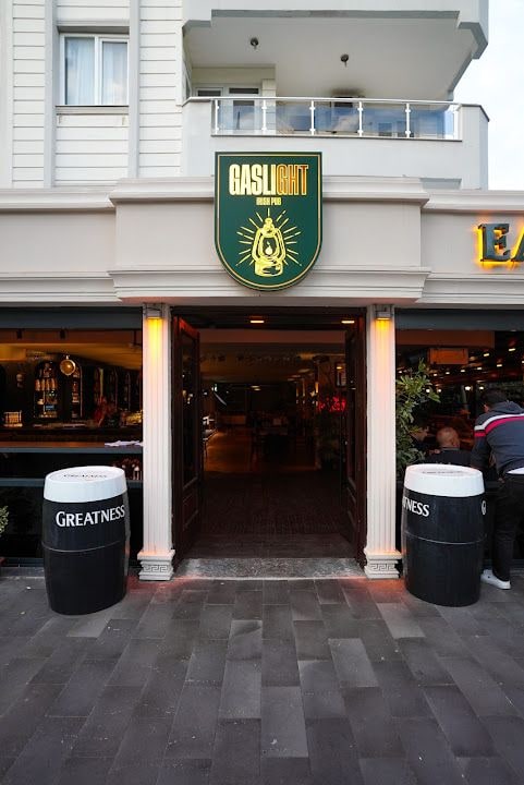 Gaslight Pub