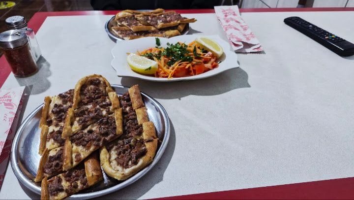 Gebizli Akçalar 3 Etli Pide Salonu