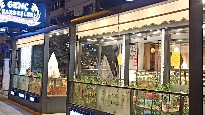 Genç Kardeşler Unlu Mamuller