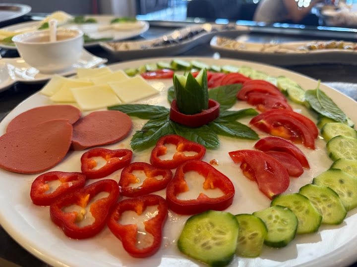 Geveze Cafe & Bistro