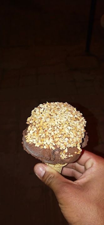 Giliğ Dondurmaları Cafe