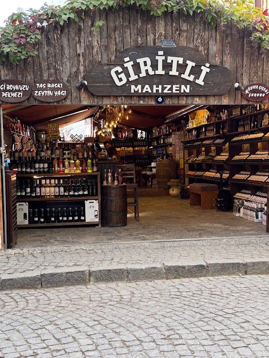 Giritli Şarap Evi