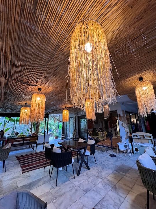 GİZLİ BAHÇE KAFE