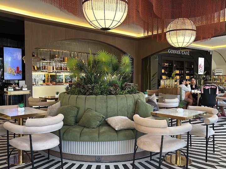 Godıva Cafe