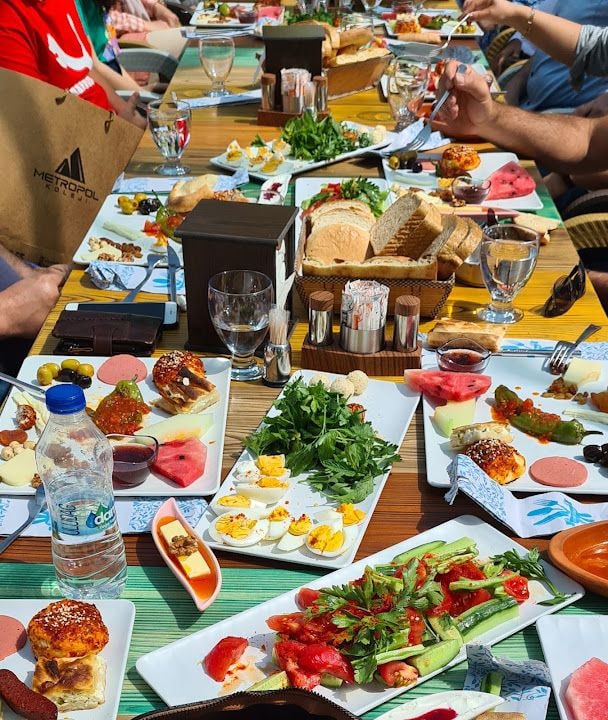Gökkuşağı Kafe