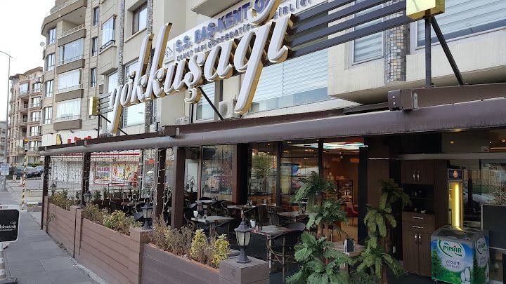 Gökkuşağı Pastanesi