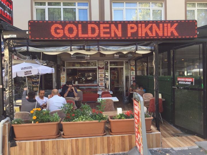 Golden Piknik