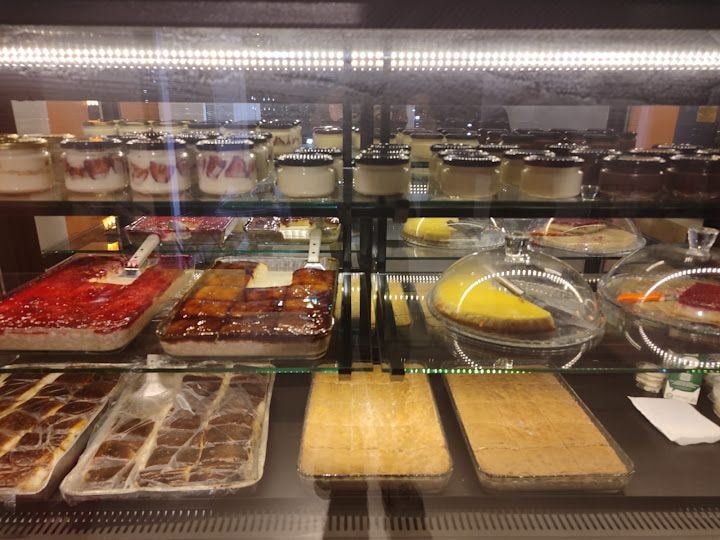 Gostivar Dondurma & Tulumba Tatlısı