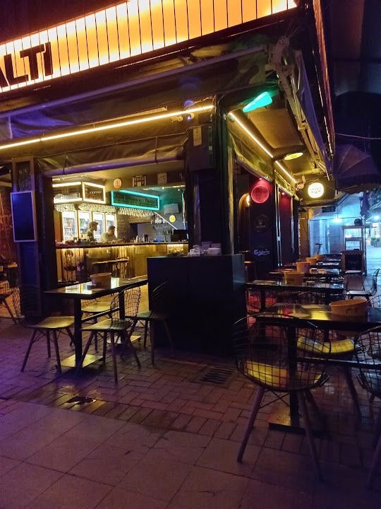 Gözaltı Pub