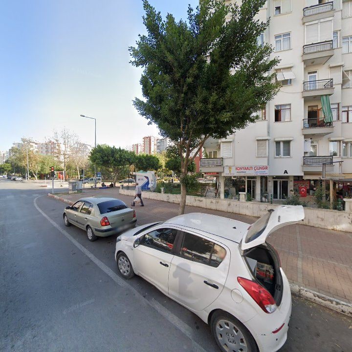 Gözlemeci Bedriyenin Yeri Börek Döner Salonu
