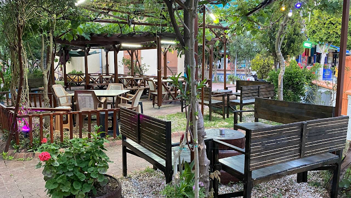 Green Corner Cafe