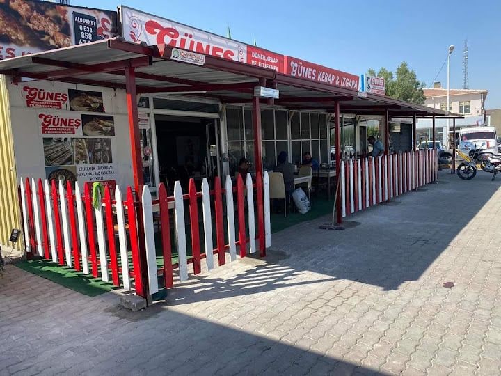 Güneş Et Ve Tavuk Döner Salonu