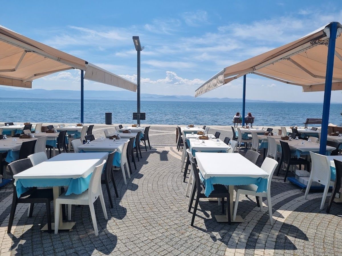 Güre yakamoz restaurant