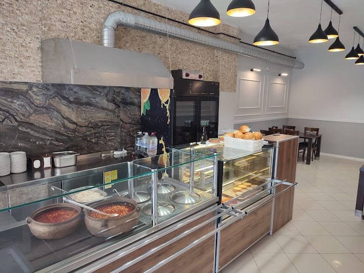Güveçte Kuru Fasulye ve Yemek