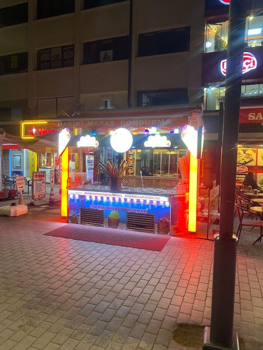 Hakiki Kahramanmaraş Dondurmacısı