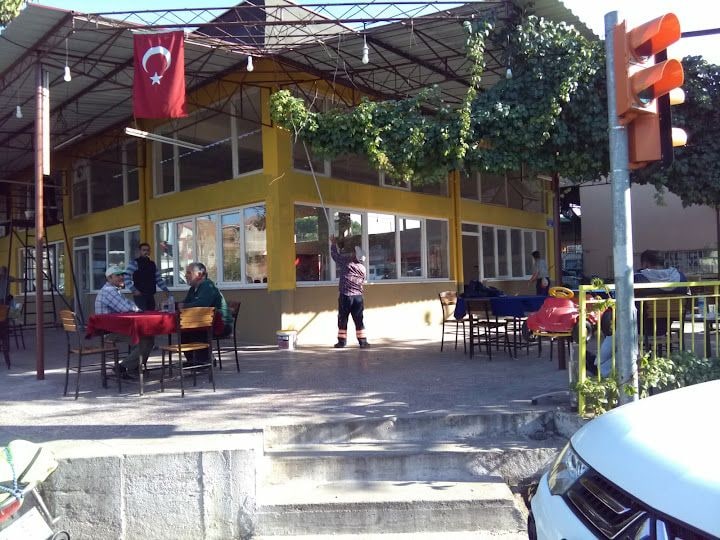 Hal Kahvesi,çay Burda İçilir
