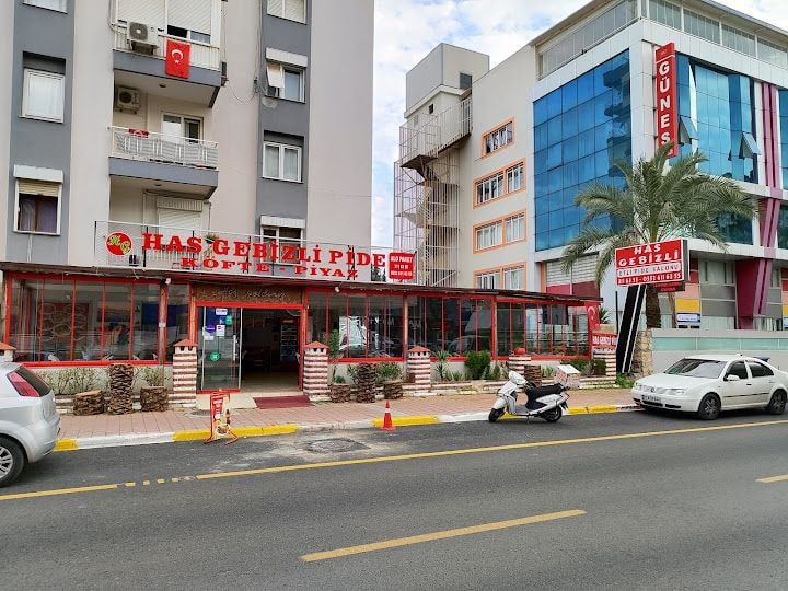 HAS GEBİZLİ PİDE KÖFTE PİYAZ