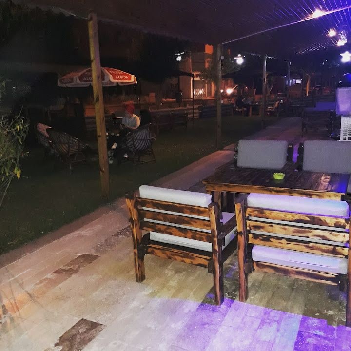 Heaven Cafe Bar