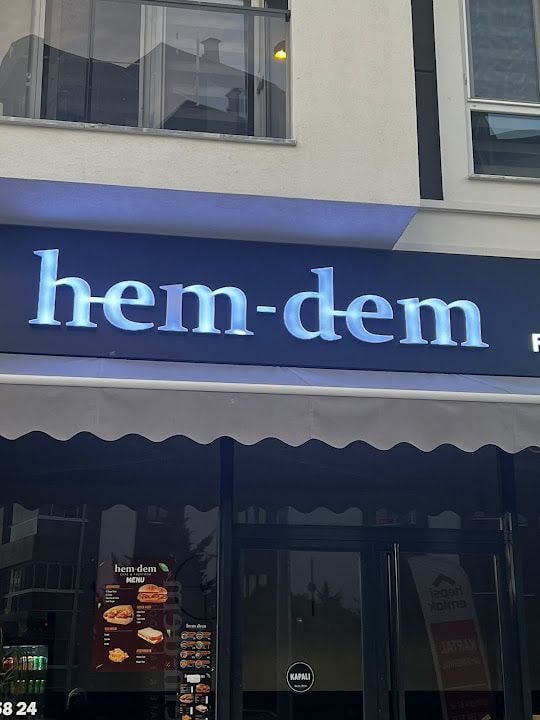 hem-dem cafe fastfood