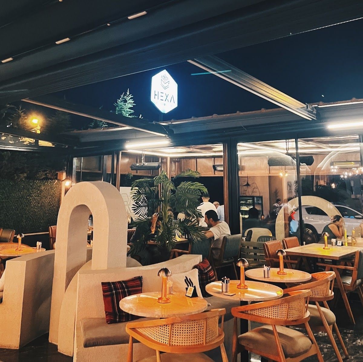 Hexa Coffee & Dessert