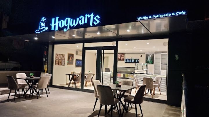 Hogwarts Waffle Cafe