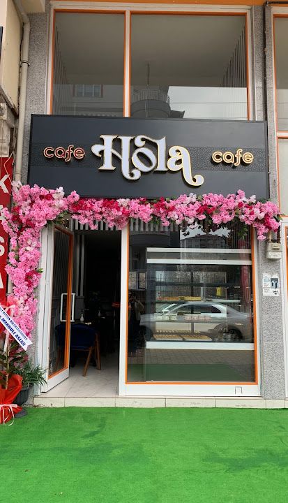 Hola Cafe