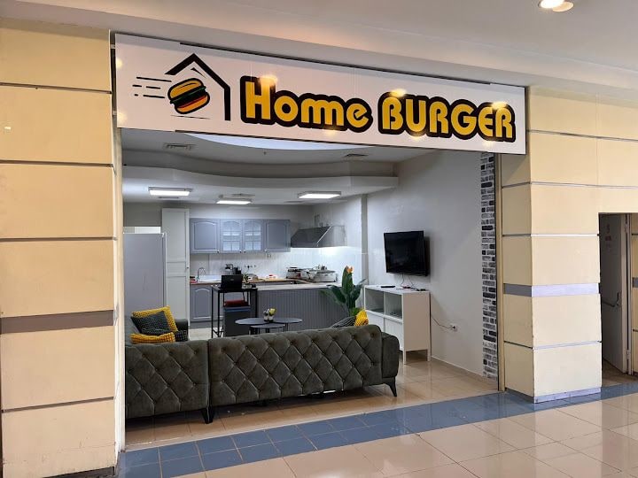 Home Me Burger