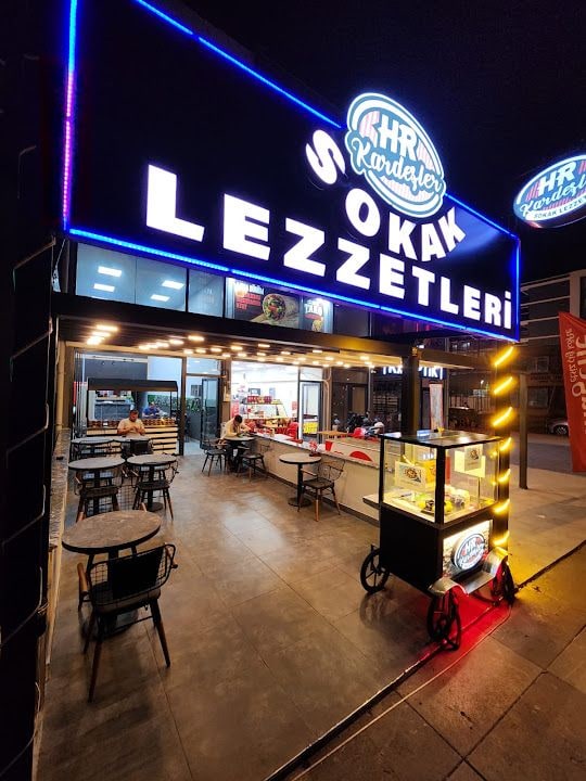 HR Kardeşler Sokak Lezzetleri