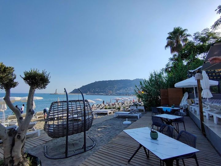 Hugo Beach Club