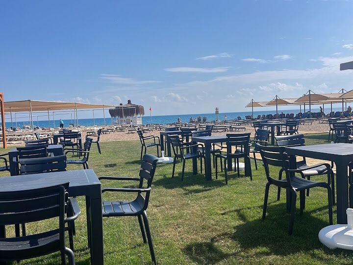 Hurra Beach