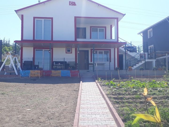 Huzur Teras 2 Hobibahçeleri