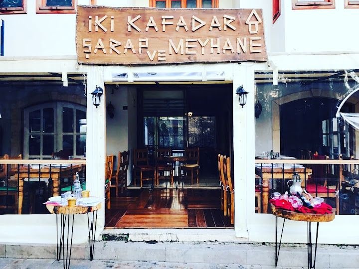İki Kafadar Meyhane & Şarap Evi