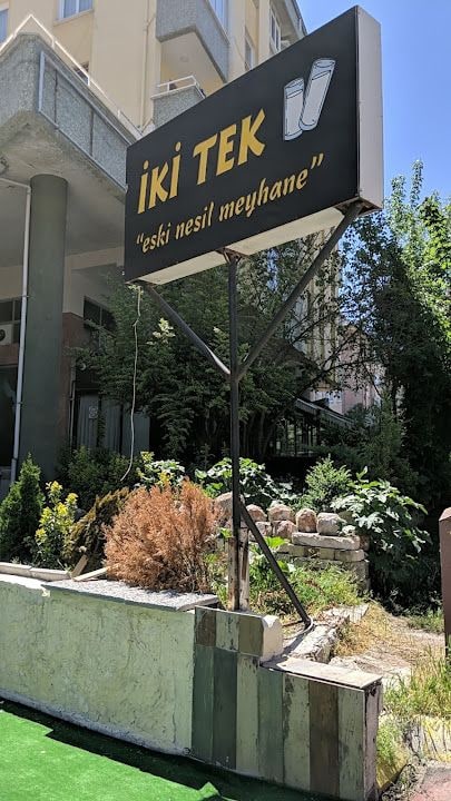 Iki Tek Eski Nesil Meyhane