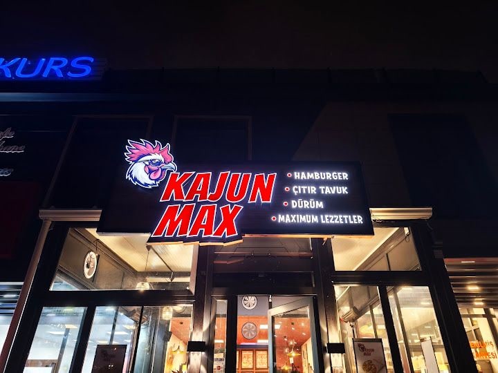 Kajunmax