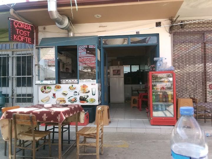 Kapalı Pazar Yeri Aperatif Tost Köfte Döner