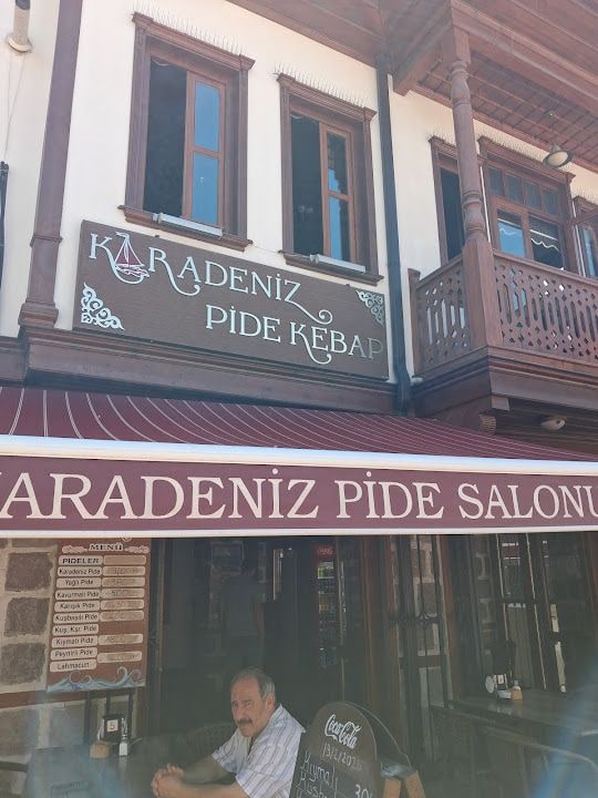 Karadeniz Pide Salonu