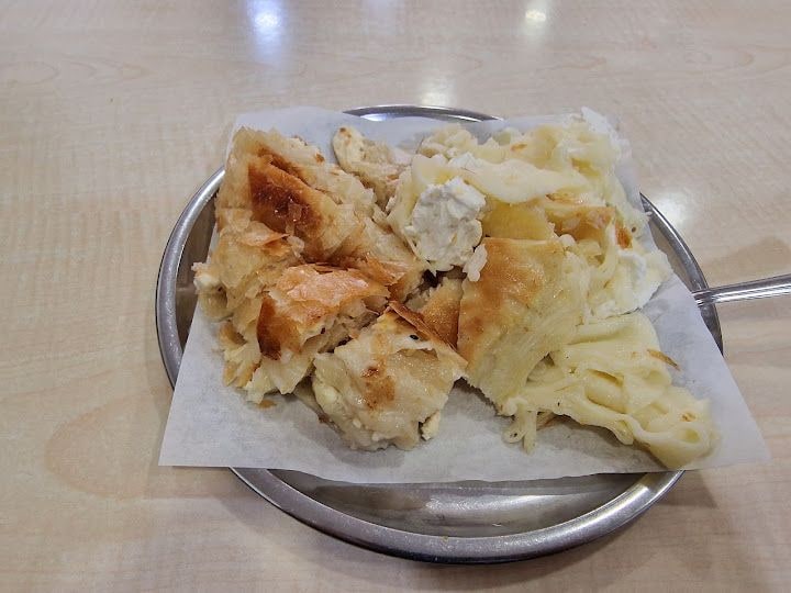 Karaköy Böreği
