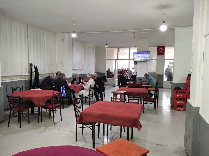 Kardeşler kıraathanesi