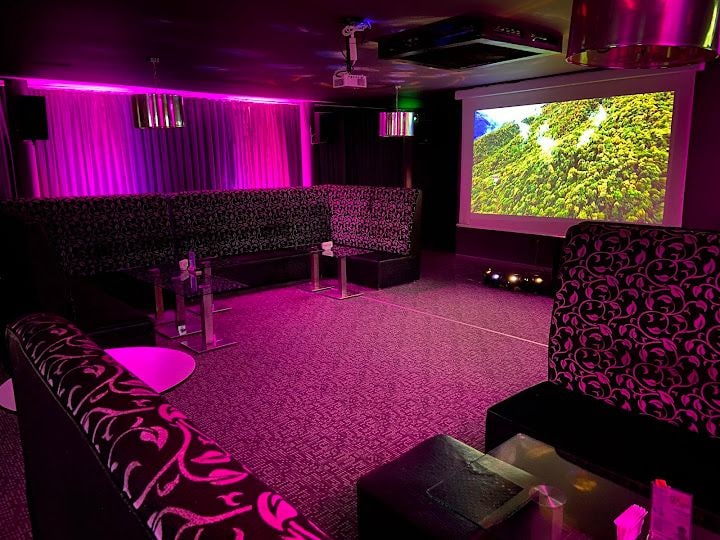 Karoeke Bar