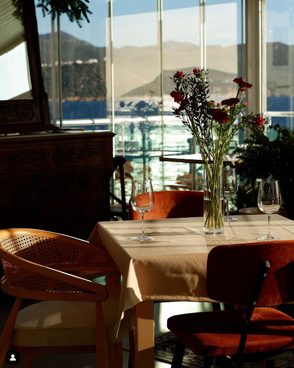 Kas Bistro