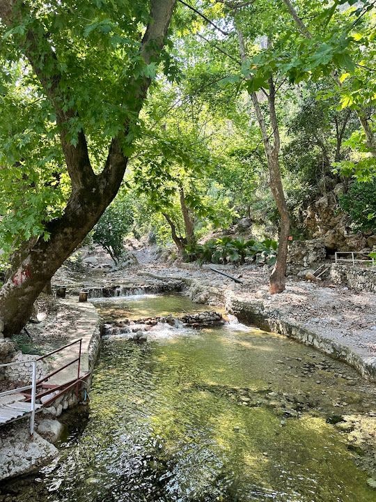 Kazıkçı Çaycı ve Çeşme