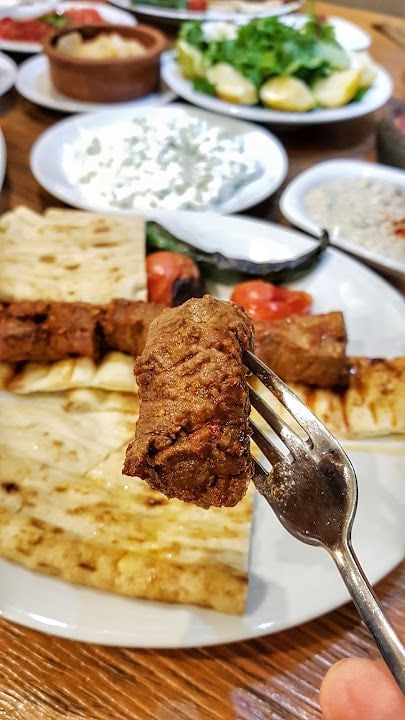 Kebapçı Adil Ziyapaşa