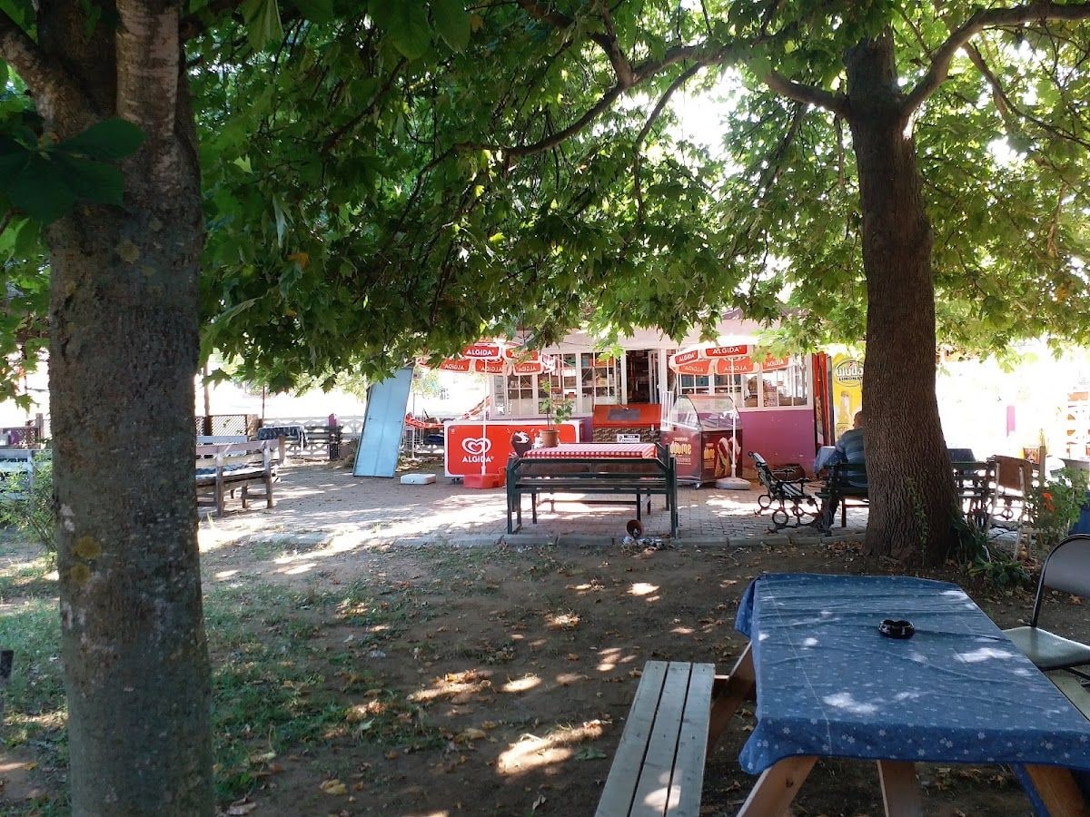 Kınıkspor Aile Çay Bahçesi