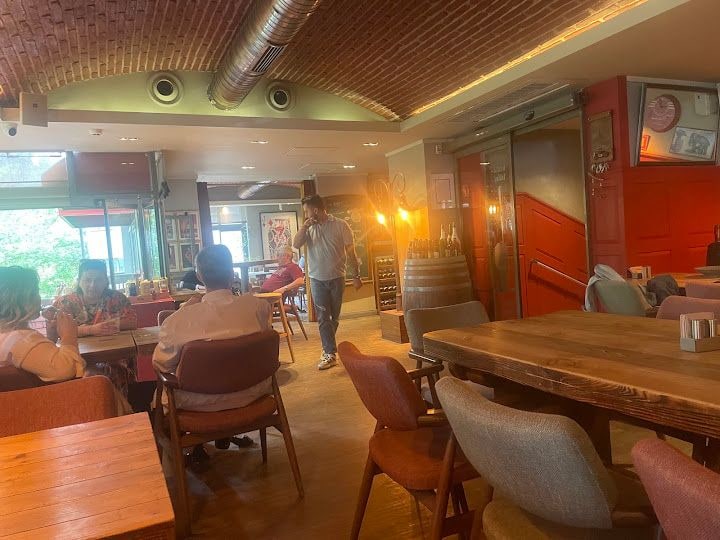 KIRPIK Cafe