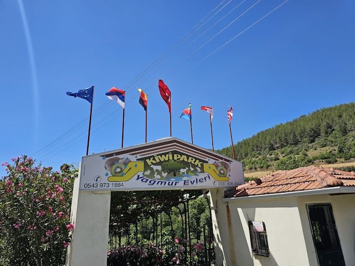 Kiwi Park Yağmur Evleri