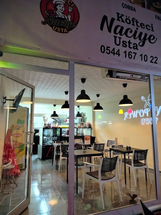 Köfteci Naciye Usta