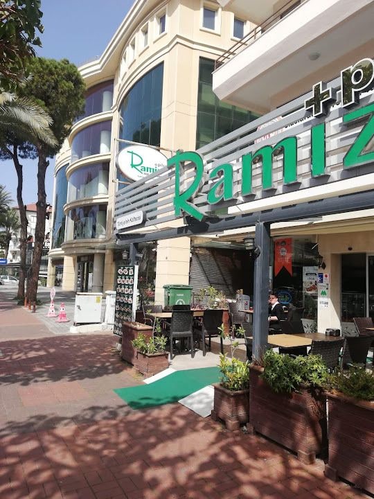 Köfteci Ramiz + Plus