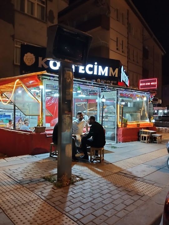 Köftecimm - Kadir Dayının Yeri