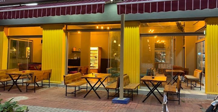 Kont’s Beer House & Cafe
